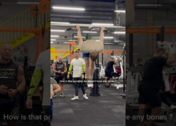 I still don’t understand 😂 #amazing #flexibility #mobility #exercise #workout #gym #training #wtf