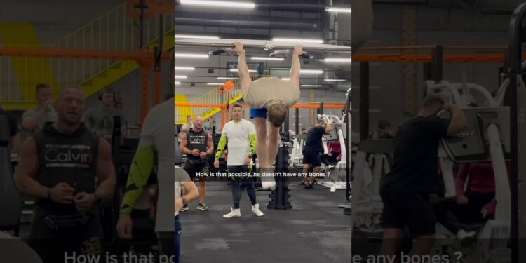 I still don’t understand 😂 #amazing #flexibility #mobility #exercise #workout #gym #training #wtf