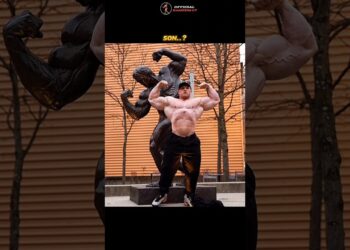 SON VS FATHER 🥶 ARNOLD POSE 💀 FATHER OF BODYBUILDING #arnold #shorts #viral #motivational #video
