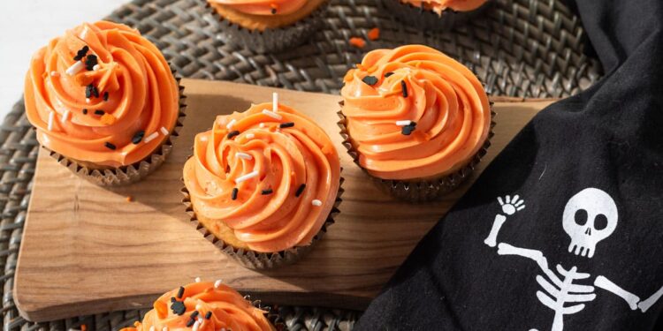 Vegan Halloween Cupcakes – Vegan recipes by VegKitchen