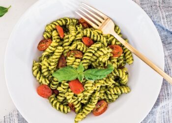Kale Pesto Pasta with Cherry Tomatoes