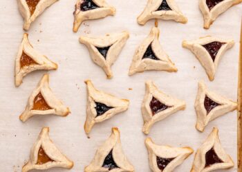 Vegan Hamantaschen (Traditional Purim Cookies)