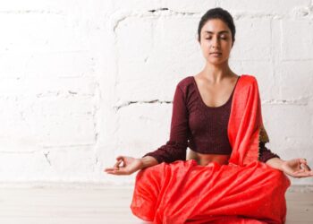 6 Yoga Mudras For Weight Loss