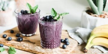 Easy Smoothie Recipes (Only 3 Ingredients)